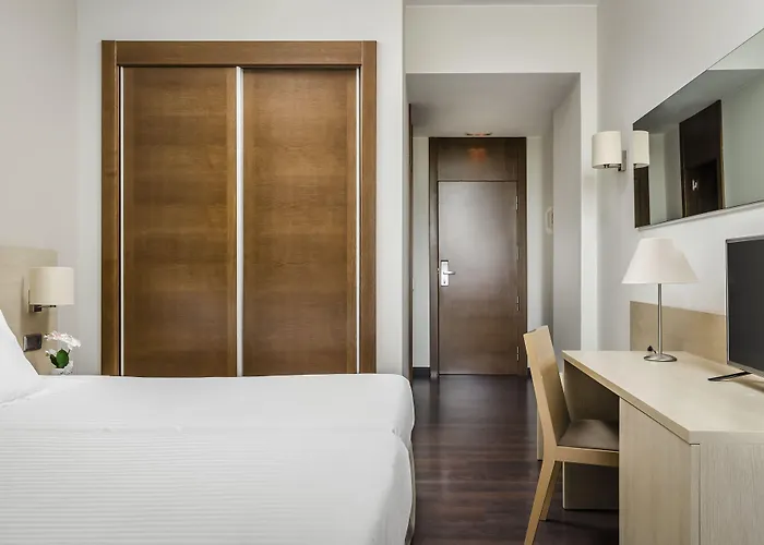 Exe Barcelona Gate Hotel 4*
