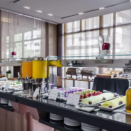 Exe Barcelona Gate Hotel 4*